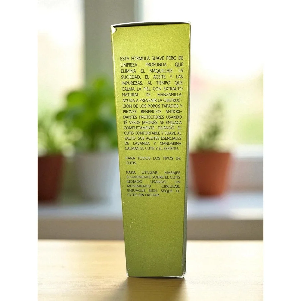 Refinee Nourishing Daily Cleanser 6.6 oz Green Tea Chamomile Soothing HTF‎